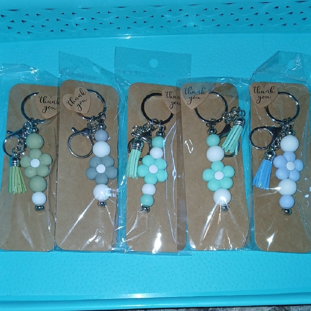 Handmade Floral Beaded Keychain Set - Multicolor